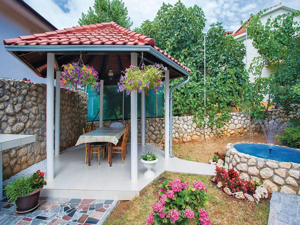 Apartments Vesna Пинезичи Экстерьер фото