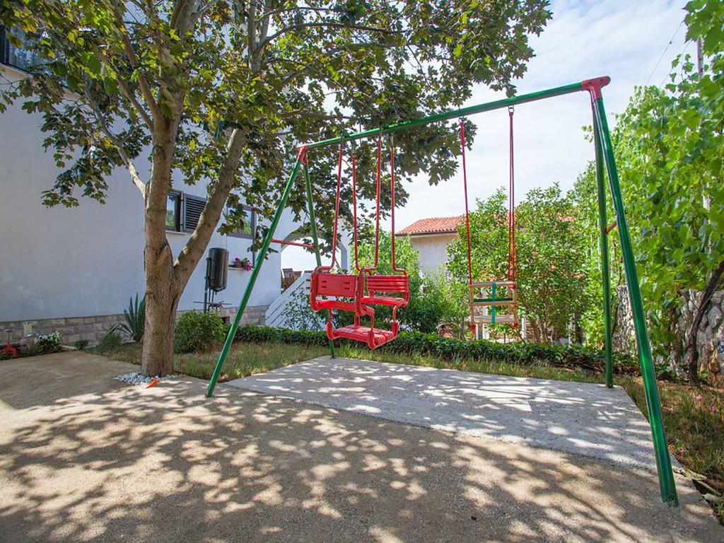 Apartments Vesna Пинезичи Экстерьер фото
